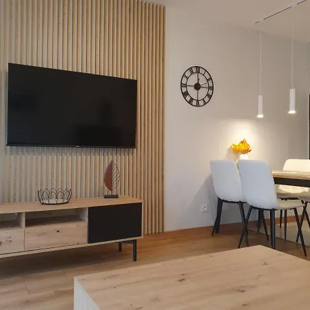 Apartman 45 *