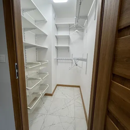 Apartman 45 *